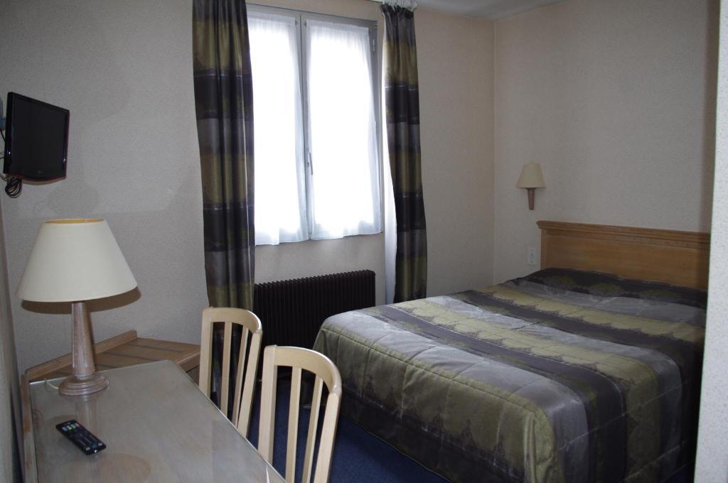 Hotel Du Lion Vesoul Room photo